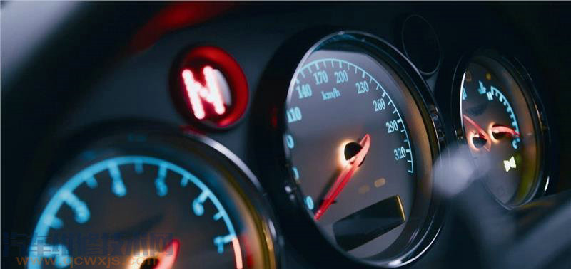 汽车仪表盘的发动机转速表功能与说明
