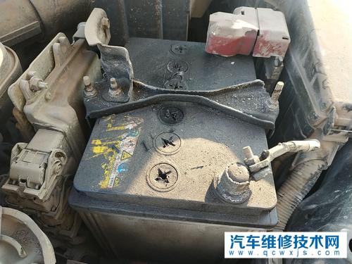 汽车电瓶漏液就一定要换吗?汽车电瓶漏液该怎么处理?