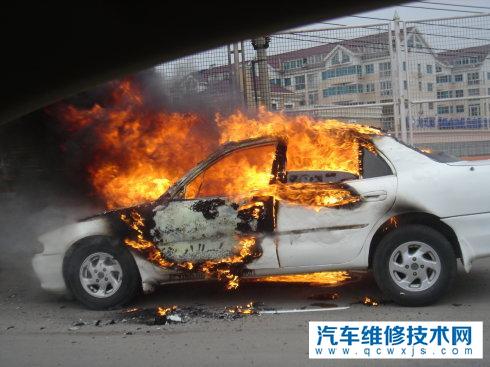 电影中汽车爆炸现实中会发生吗？汽车爆炸一般是什么原因？